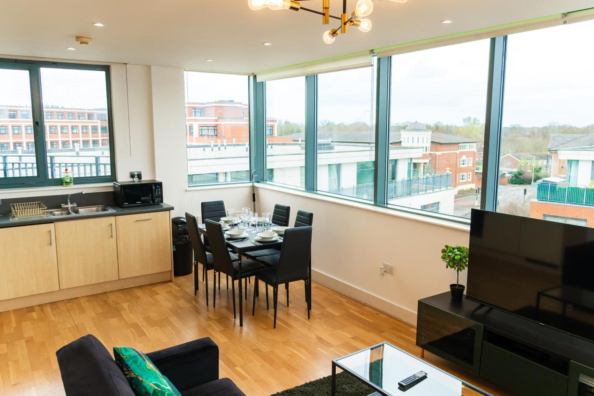 The Regency Suite - Modern 2-Bed 1-Bath Apartment Chertsey Exterior photo
